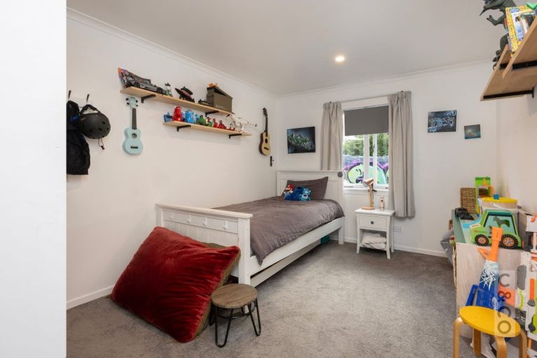 Photo of property in 50 Great North Road, Riverhead, 0820