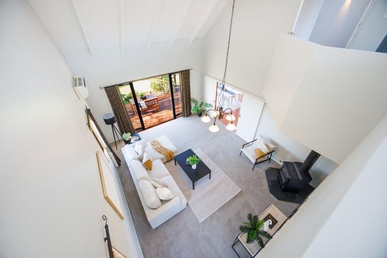 Photo of property in 20 Cashmere Drive, Fitzherbert, Palmerston North, 4410