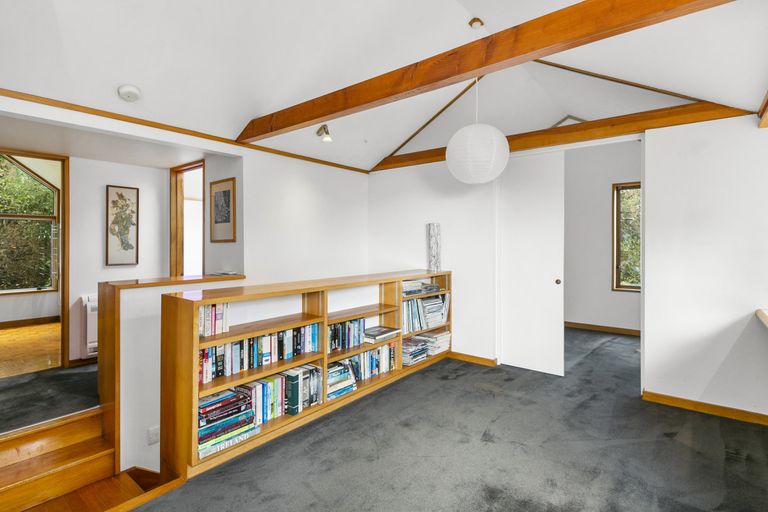 Photo of property in 18 Ivanhoe Road, The Cove, Dunedin, 9077