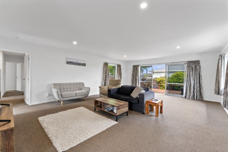 Photo of property in 2/35 Otupai Street, Two Mile Bay, Taupo, 3330