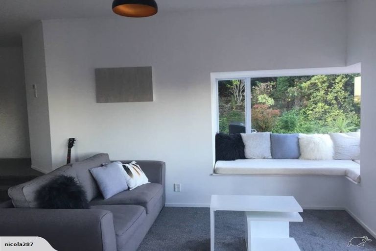 Photo of property in 9 Montcalm Close, Orewa, 0931