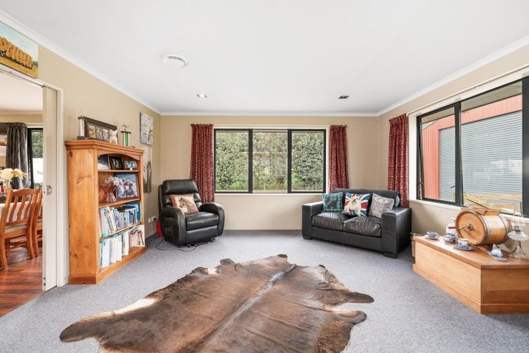 Photo of property in 185 Centre Road, Momona, Outram, 9073