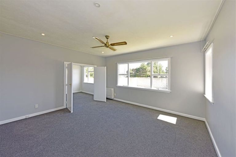 Photo of property in 84 Racecourse Road, Sockburn, Christchurch, 8042