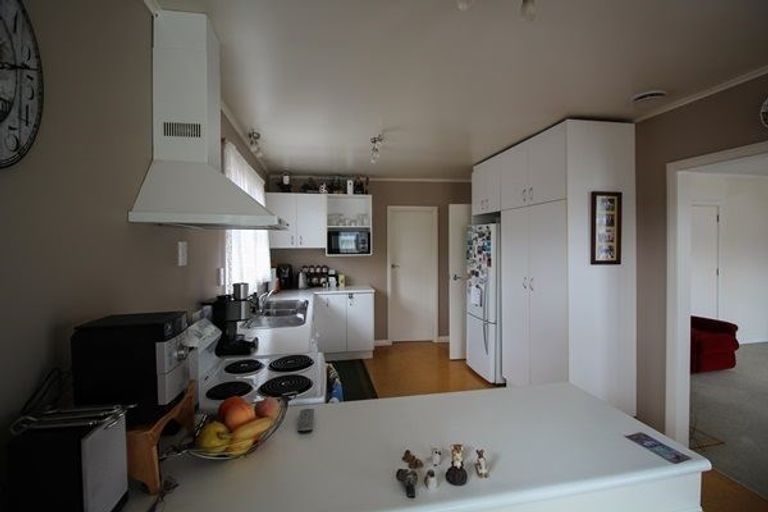 Photo of property in 46f1- Thackeray Street, Trentham, Upper Hutt, 5018