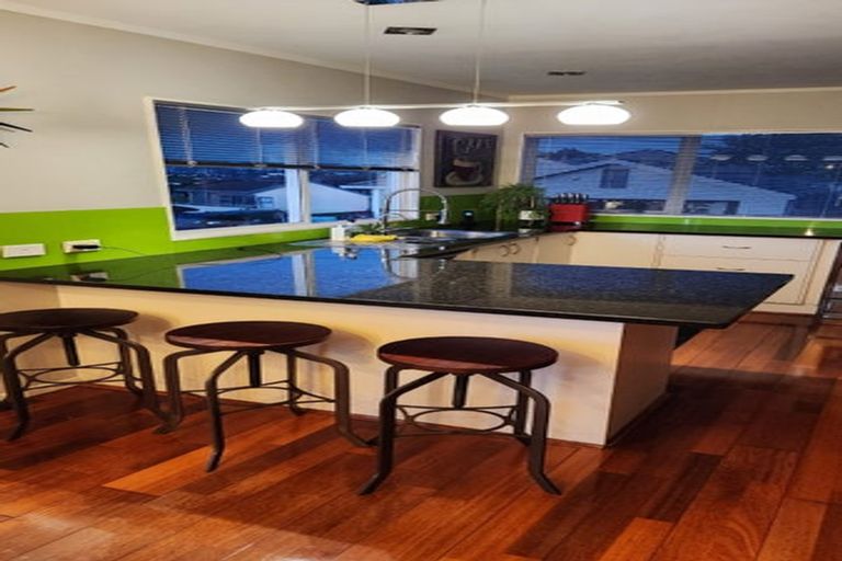 Photo of property in 8 Kylie Court, Clover Park, Auckland, 2019