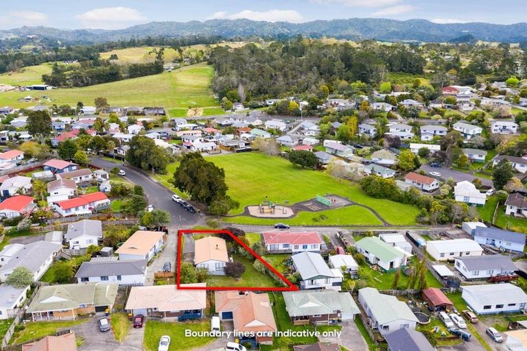 Photo of property in 33 Starforth Place, Henderson, Auckland, 0612