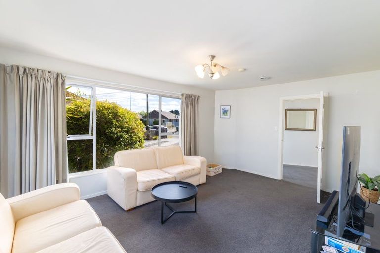 Photo of property in 476 Mairehau Road, Parklands, Christchurch, 8083