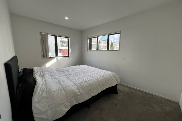 Photo of property in 10c Carlos Drive, Flat Bush, Auckland, 2016