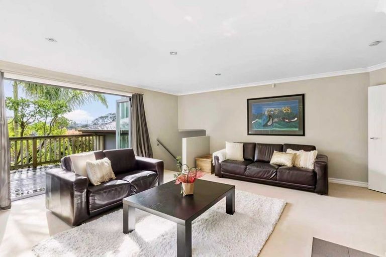 Photo of property in 168 Kittiwake Drive, Schnapper Rock, Auckland, 0632