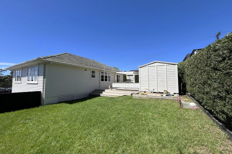 Photo of property in 45 Sunnyside Road, Sunnyvale, Auckland, 0612