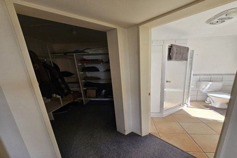 Photo of property in 141 Kahu Road, Paremata, Porirua, 5024