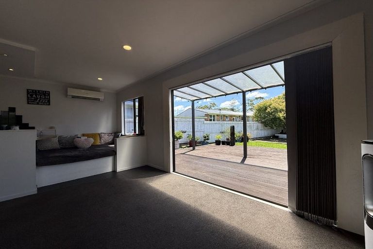 Photo of property in 456a West Coast Road, Glen Eden, Auckland, 0602