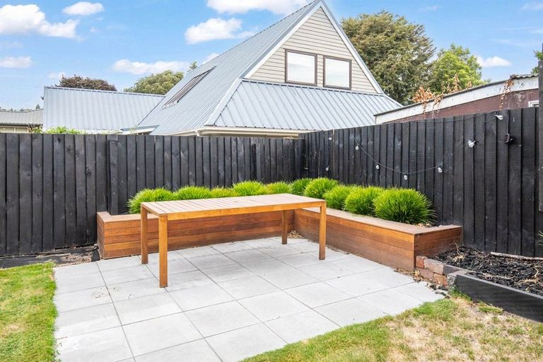 Photo of property in 16 Riverview Street, Beckenham, Christchurch, 8023