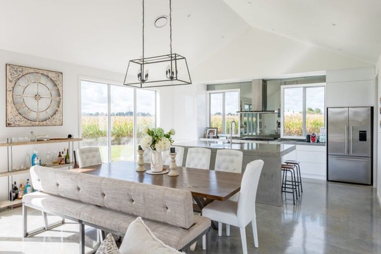 Photo of property in 337 Ararimu Valley Road, Helensville, Waimauku, 0882