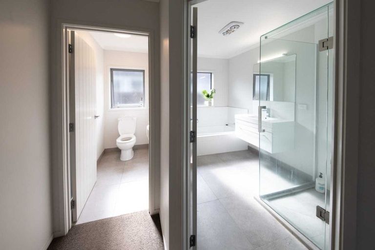 Photo of property in 14 Will Street, Huapai, Kumeu, 0810