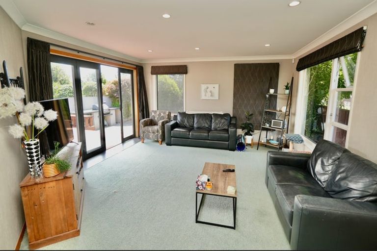 Photo of property in 74 Long Melford Road, Awapuni, Palmerston North, 4412