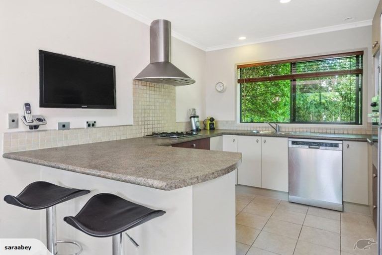 Photo of property in 39 Saralee Drive, Manurewa, Auckland, 2105