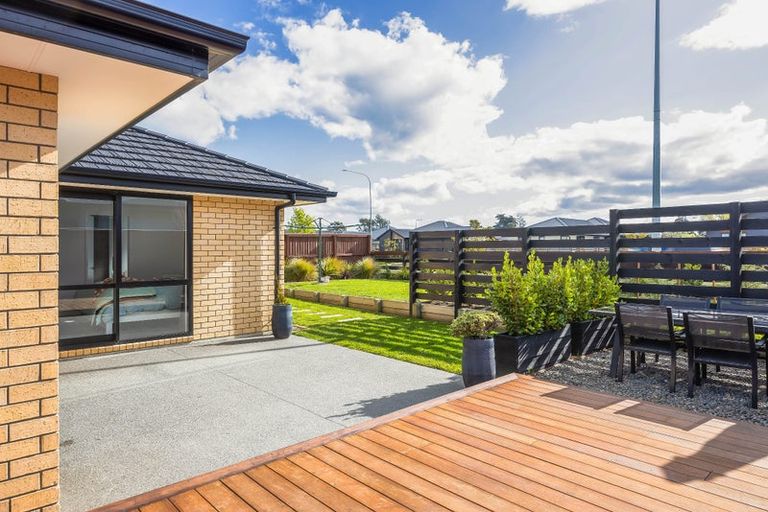 Photo of property in 35 Tara Crescent, Woodend, 7610