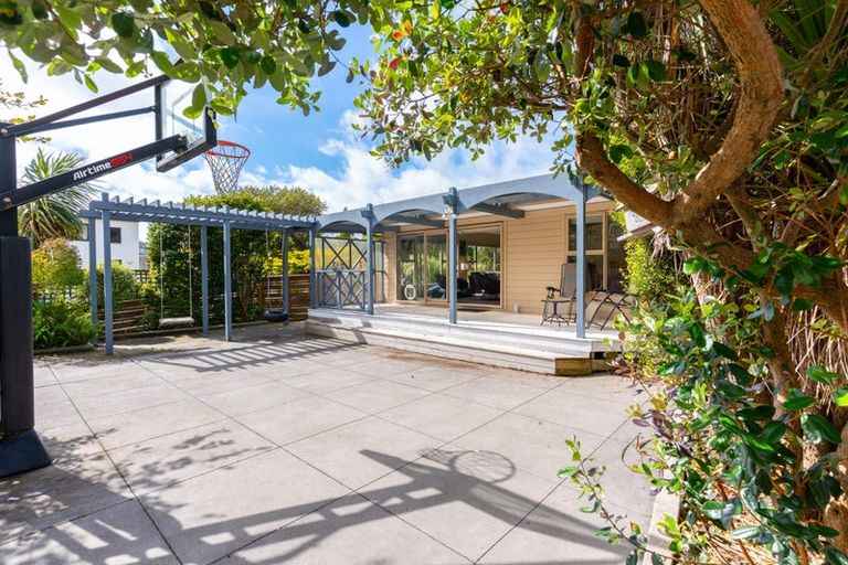 Photo of property in 110a Main Road, Tawa, Wellington, 5028