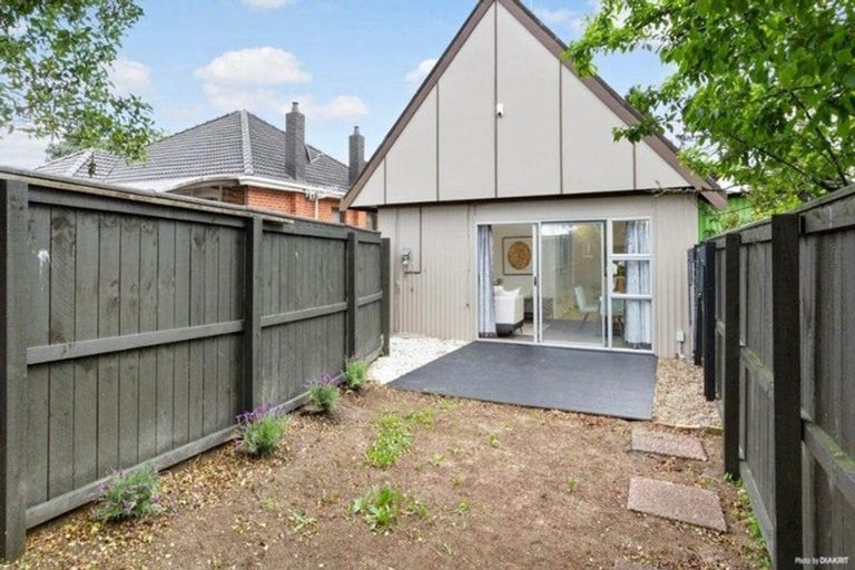 Photo of property in 1/34 Rata Street, New Lynn, Auckland, 0600