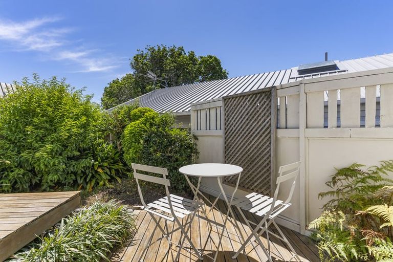 Photo of property in 13/53 Vauxhall Road, Devonport, Auckland, 0624