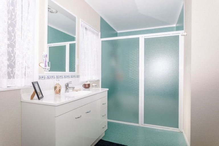 Photo of property in 3 James Street, Dannevirke, 4930