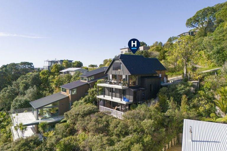Photo of property in 34 Motuhoa Road, Tairua, 3508