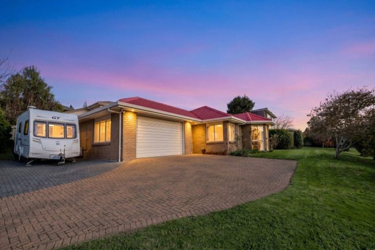 Photo of property in 1 Cobbe Place, Pomare, Rotorua, 3015