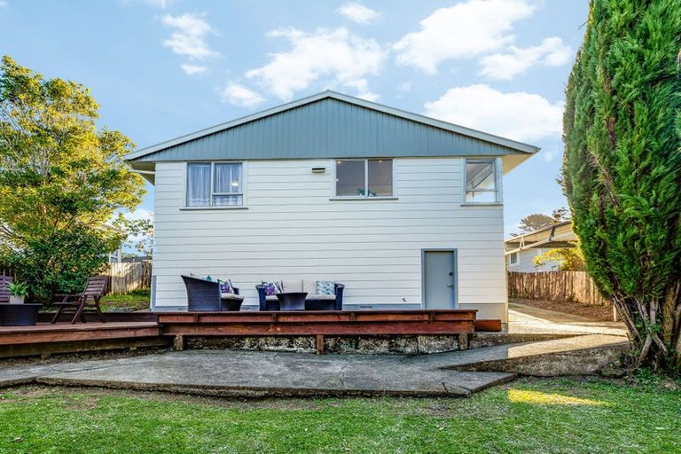 Photo of property in 32 Desert Gold Street, Ascot Park, Porirua, 5024