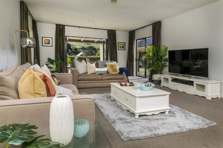 Photo of property in 1030 Peak Road, Helensville, 0875