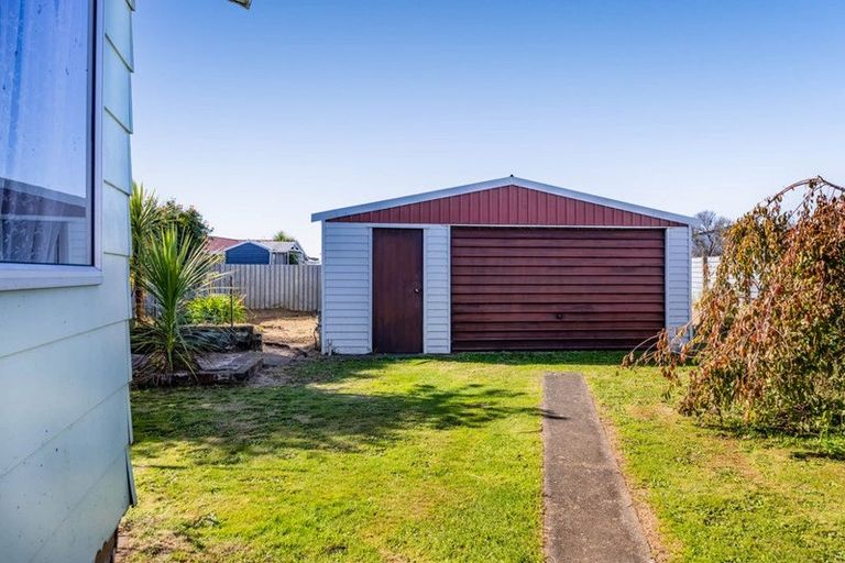 Photo of property in 198 Waihi Road, Hawera, 4610