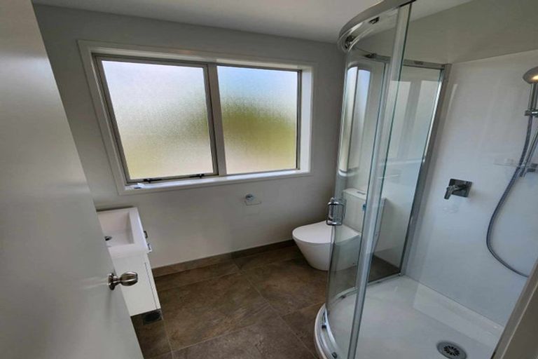 Photo of property in 4a Bosun Place, Te Atatu Peninsula, Auckland, 0610