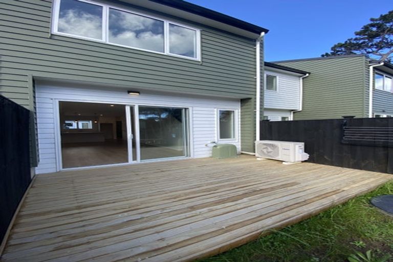 Photo of property in 39 Kaimai Avenue, Massey, Auckland, 0614