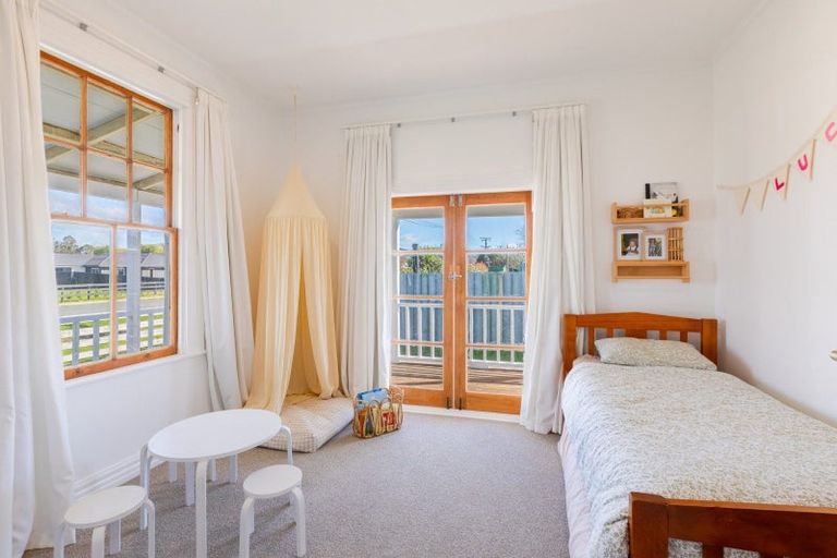 Photo of property in 23 Dee Street, Otane, 4202