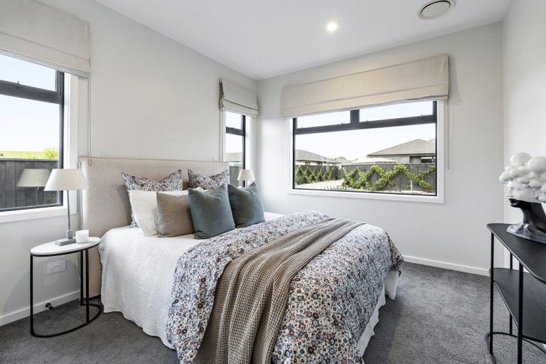 Photo of property in 28 Honeyfield Drive, Whalers Gate, New Plymouth, 4310