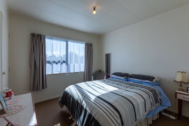 Photo of property in 16 Burgoyne Street, Woodville, 4920