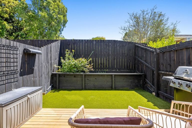 Photo of property in 5/13 Windy Ridge Road, Glenfield, Auckland, 0629