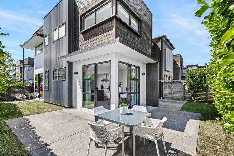 Photo of property in 35 Carder Court, Hobsonville, Auckland, 0618