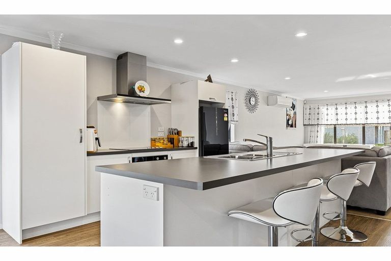 Photo of property in 1 Tippet Crescent, Wigram, Christchurch, 8025