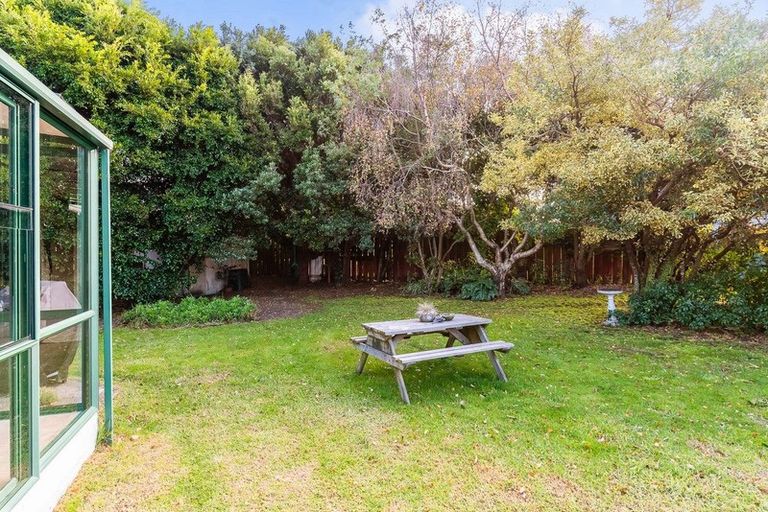 Photo of property in 37 Te Kupe Road, Paraparaumu Beach, Paraparaumu, 5032