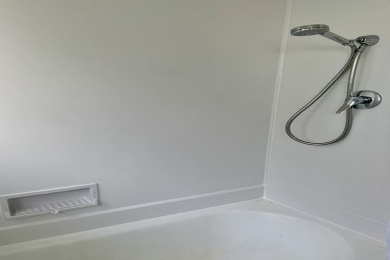 Photo of property in 44 Discovery Place, Marfell, New Plymouth, 4310