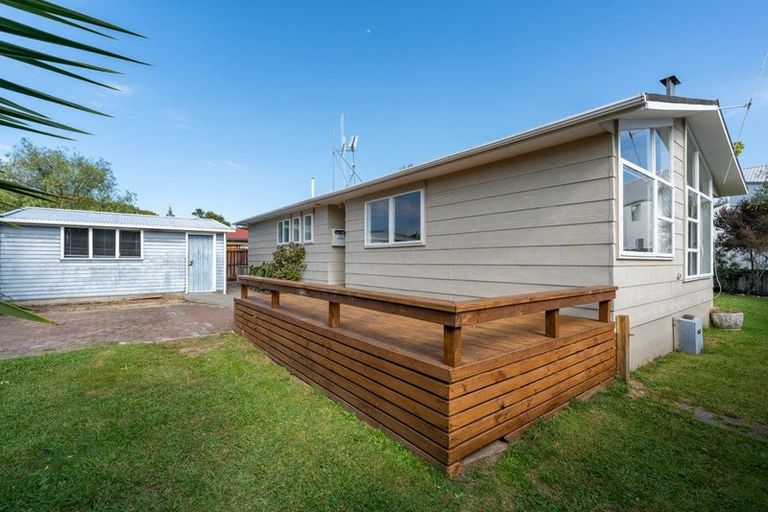 Photo of property in 16 Pickering Crescent, Chedworth, Hamilton, 3210