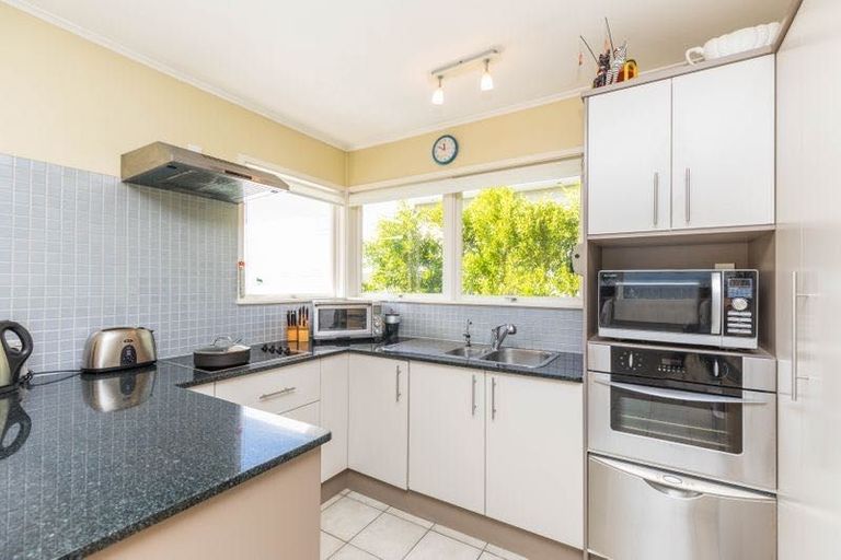 Photo of property in 2/11 The Terrace, Takapuna, Auckland, 0622