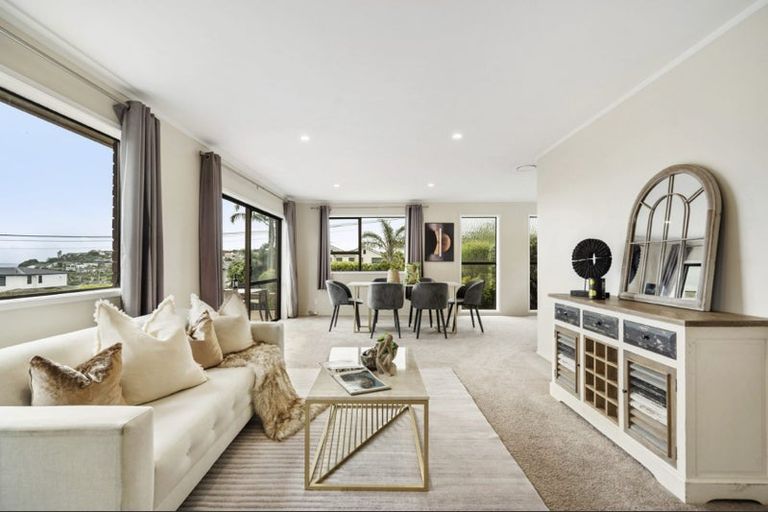 Photo of property in 1/26 Hyde Road, Rothesay Bay, Auckland, 0630