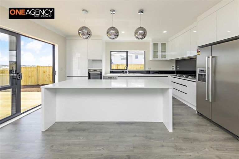 Photo of property in 45 Hikuawa Road, Flat Bush, Auckland, 2019