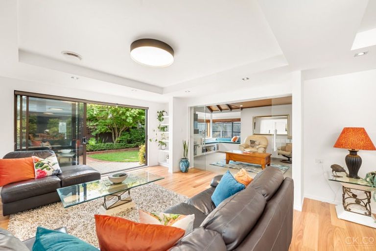 Photo of property in 2/88 Hautana Street, Woburn, Lower Hutt, 5010