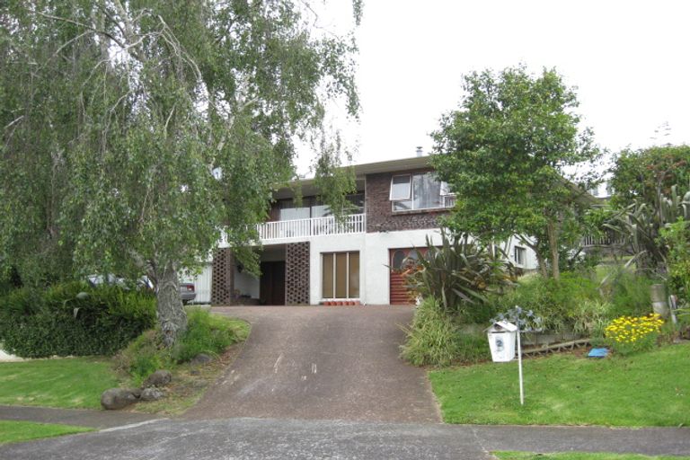 Photo of property in 2 Hogan Street, Pukekohe, 2120