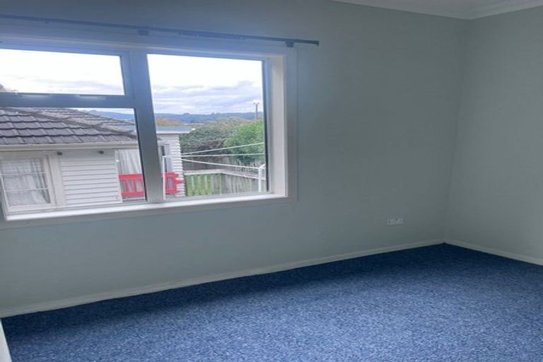 Photo of property in 24 Korau Grove, Stokes Valley, Lower Hutt, 5019