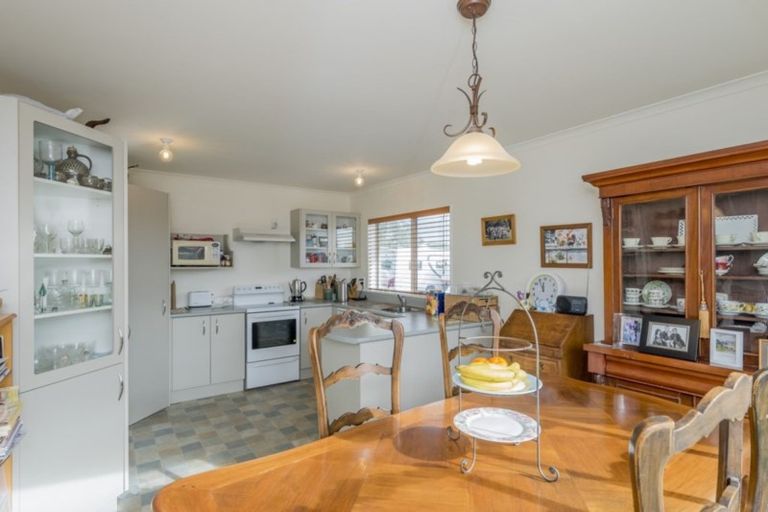 Photo of property in Rangeview Villas, 10/9 Fuller Close, Levin, 5510