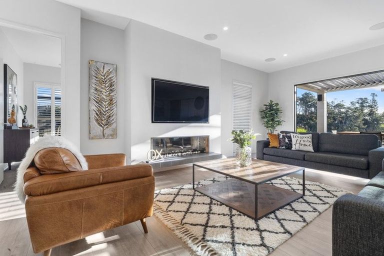 Photo of property in 67 Milano Boulevard, Karaka, Papakura, 2113